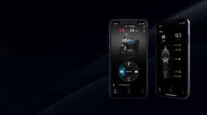 703F App para gestión del vehículo. Permite activar y desactivar la moto desde el teléfono para control total del vehículo.